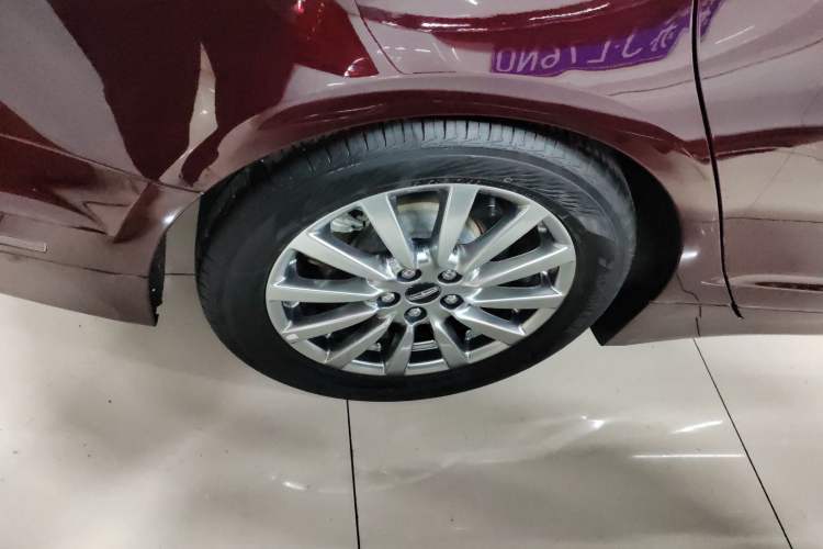 Used Lincoln MKZ 2017 2.0T Luxury Edition Right Rear Wheel Hub