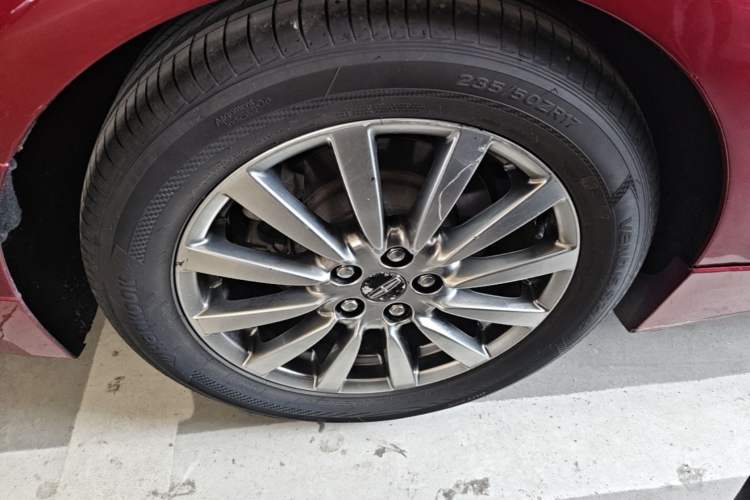 Used Lincoln MKZ 2017 2.0T Luxury Edition Right Rear Wheel Hub