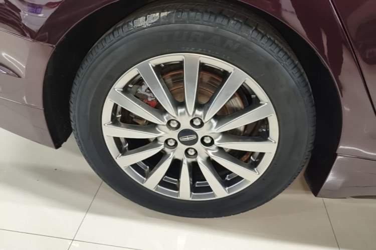 Used Lincoln MKZ 2017 2.0T Luxury Edition Right Rear Wheel Hub