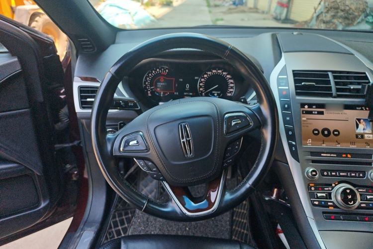 Used Lincoln MKZ 2017 2.0T Luxury Edition Steering Wheel