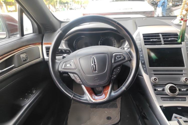 Used Lincoln MKZ 2017 2.0T Luxury Edition Steering Wheel