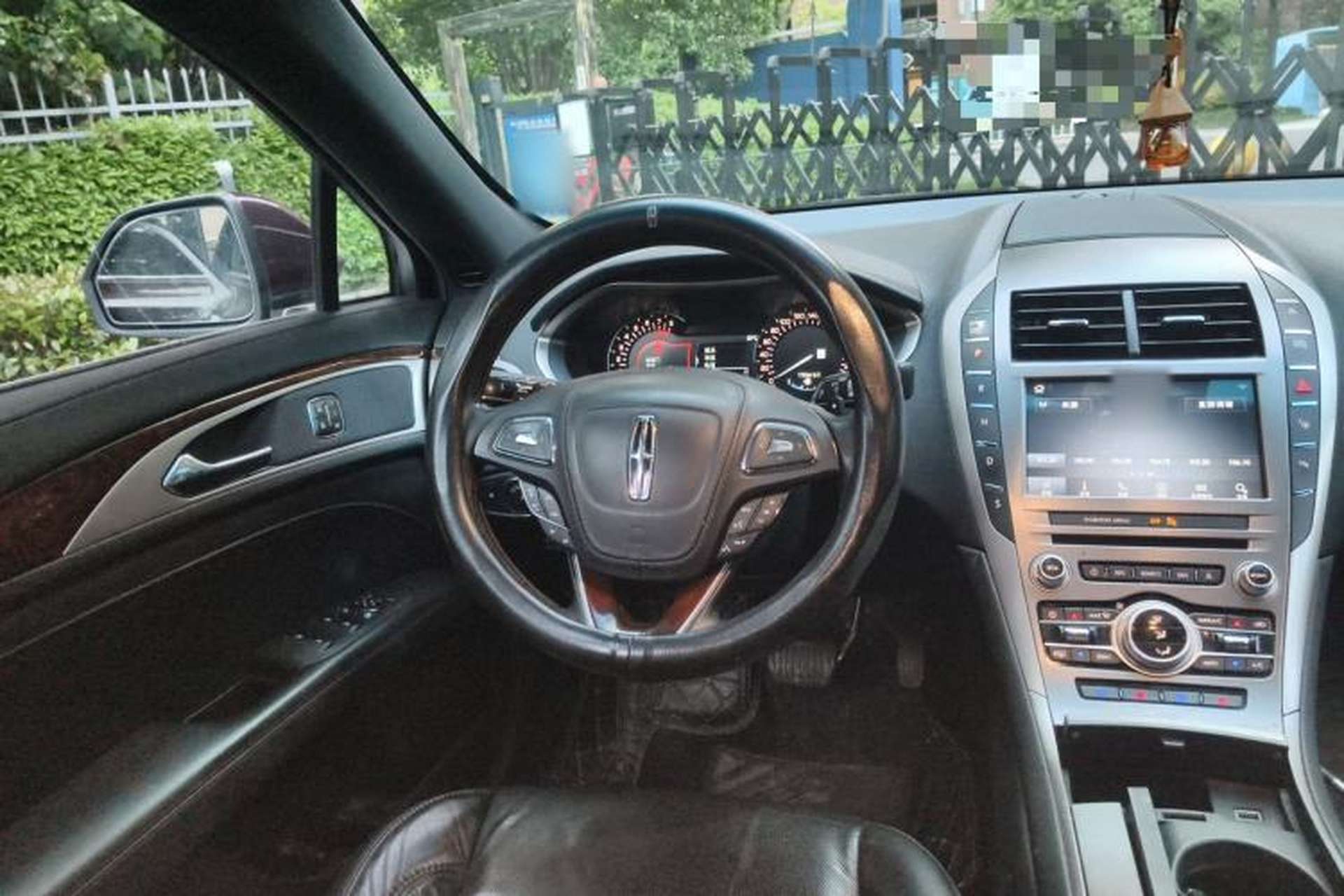 Used Lincoln MKZ 2017 2.0T Luxury Edition Steering Wheel