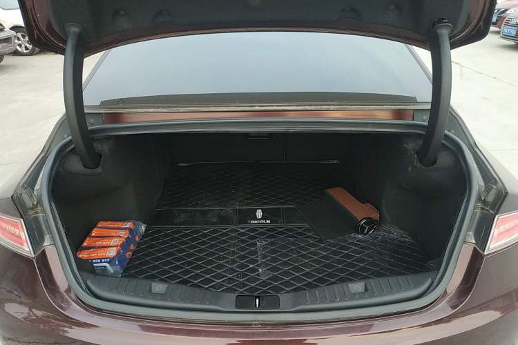Used Lincoln MKZ 2017 2.0T Luxury Edition Trunk