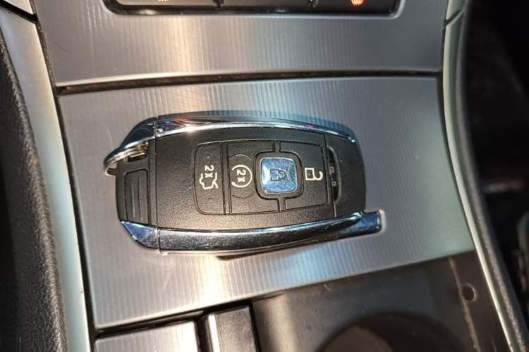 Used Lincoln MKZ 2017 2.0T Luxury Edition Vehicle Key
