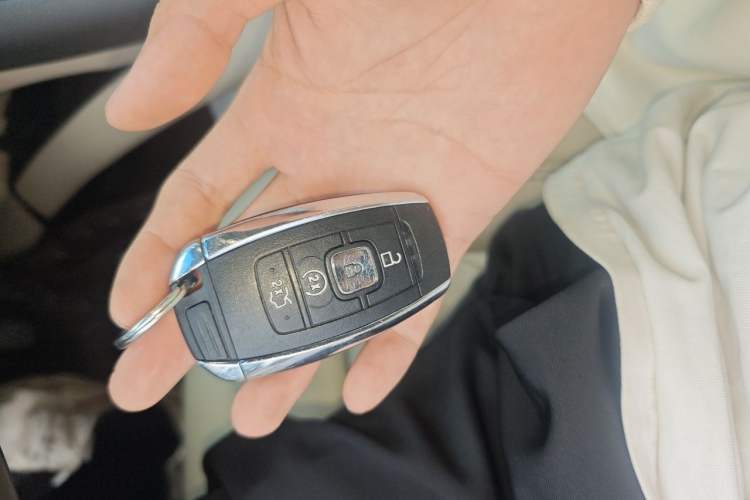 Used Lincoln MKZ 2017 2.0T Luxury Edition Vehicle Key
