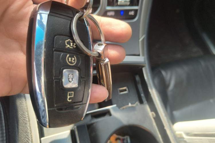 Used Lincoln MKZ 2017 2.0T Luxury Edition Vehicle Key