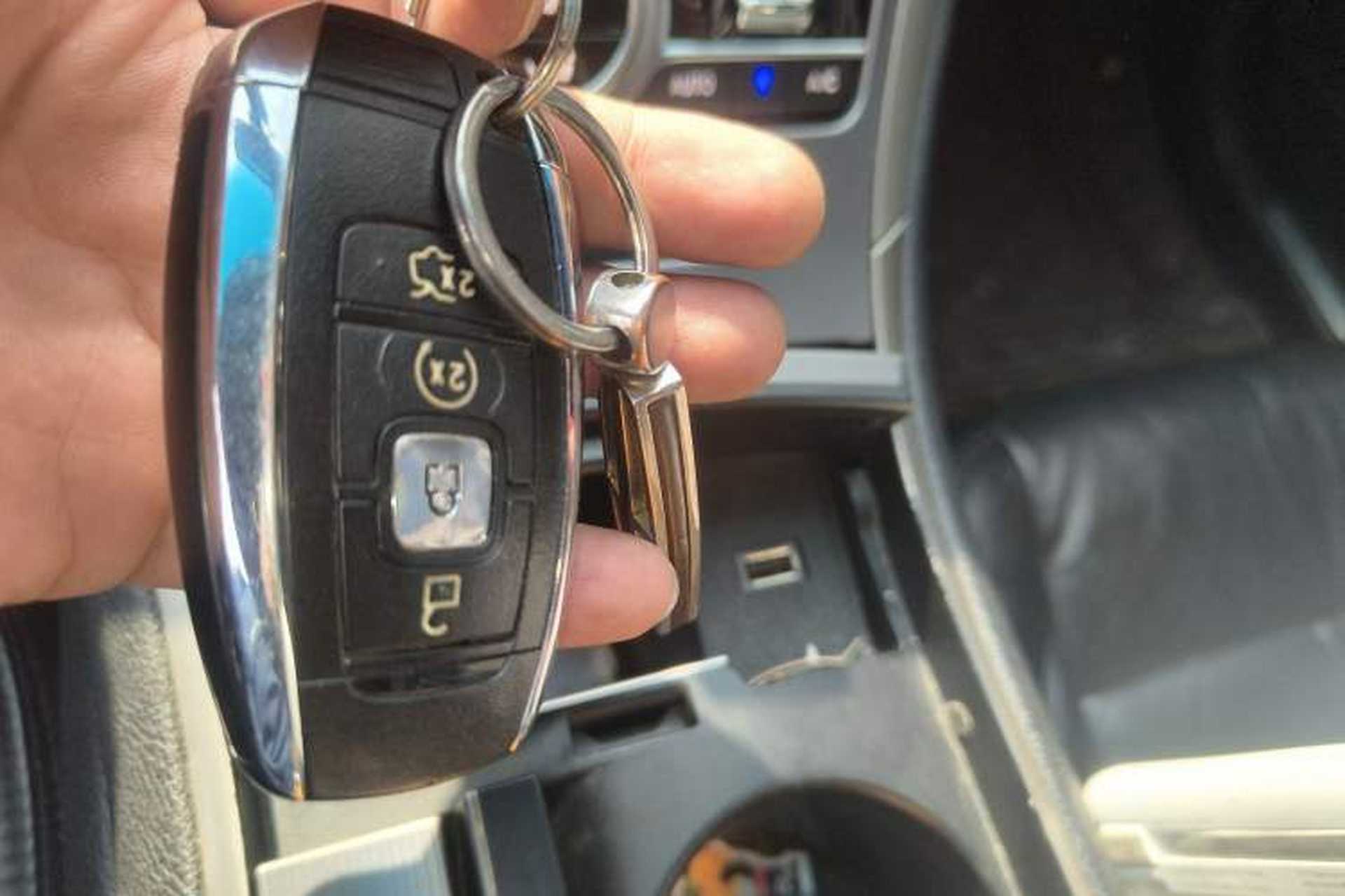 Used Lincoln MKZ 2017 2.0T Luxury Edition Vehicle Key