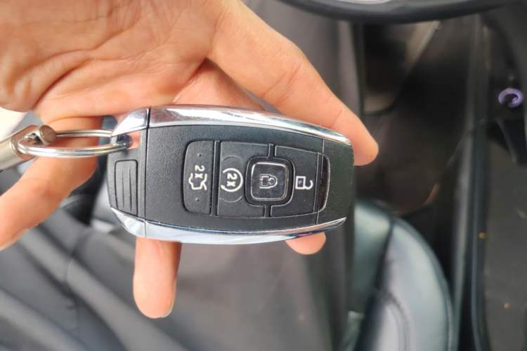 Used Lincoln MKZ 2017 2.0T Luxury Edition Vehicle Key