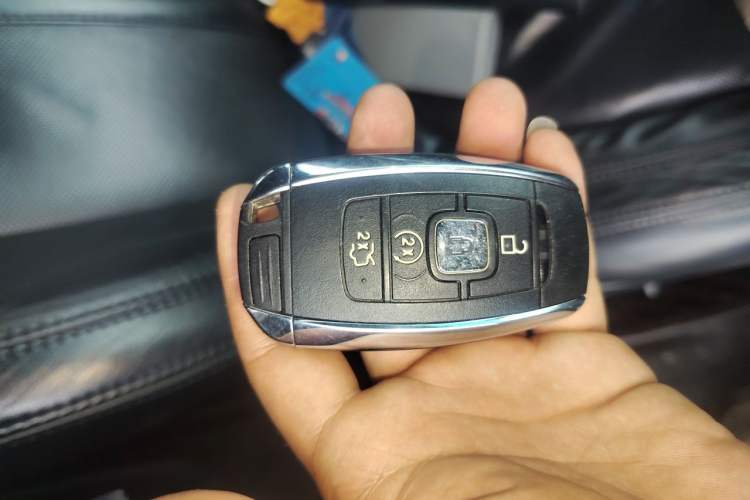 Used Lincoln MKZ 2017 2.0T Luxury Edition Vehicle Key