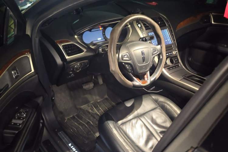 Used Lincoln MKZ 2017 2.0T Luxury Edition Driver Seat