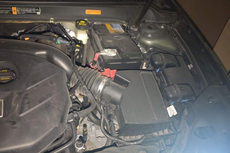 Used Lincoln MKZ 2017 2.0T Luxury Edition Engine Bay Left