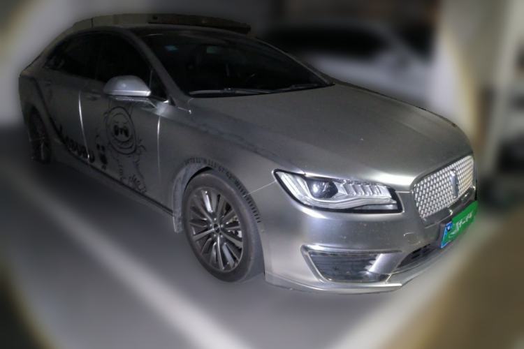 Used Lincoln MKZ 2017 2.0T Luxury Edition Front Right 45 Deg