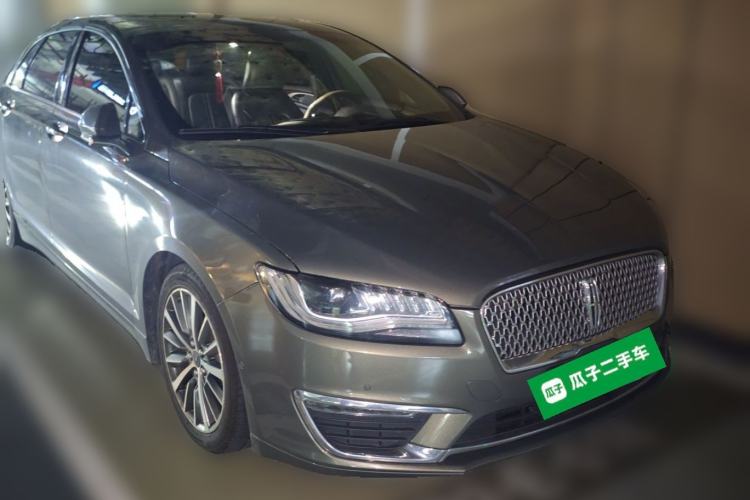 Used Lincoln MKZ 2017 2.0T Luxury Edition Front Right 45 Deg