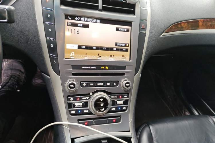 Used Lincoln MKZ 2017 2.0T Luxury Edition Audio And AC Panel