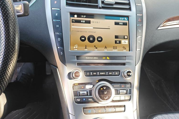 Used Lincoln MKZ 2017 2.0T Luxury Edition Audio And AC Panel