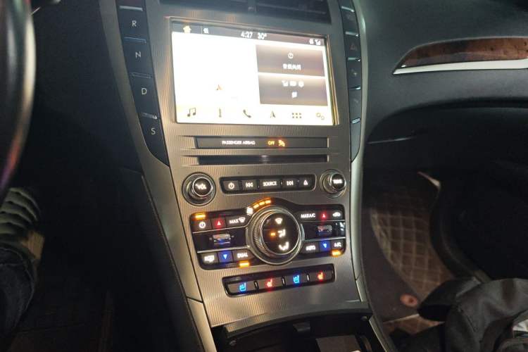 Used Lincoln MKZ 2017 2.0T Luxury Edition Audio And AC Panel