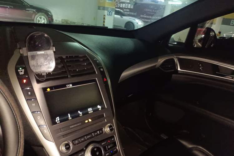 Used Lincoln MKZ 2017 2.0T Zunyue Edition Audio And AC Panel