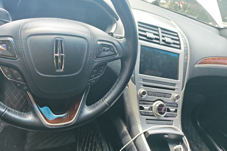 Used Lincoln MKZ 2017 2.0T Zunyue Edition Center Console