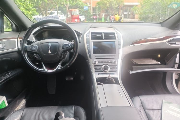 Used Lincoln MKZ 2017 2.0T Luxury Edition Center Console