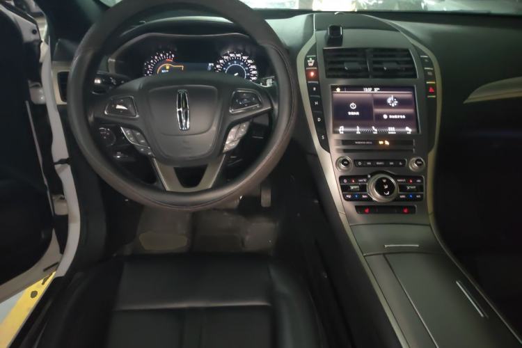 Used Lincoln MKZ 2017 2.0T Zunyue Edition Center Console