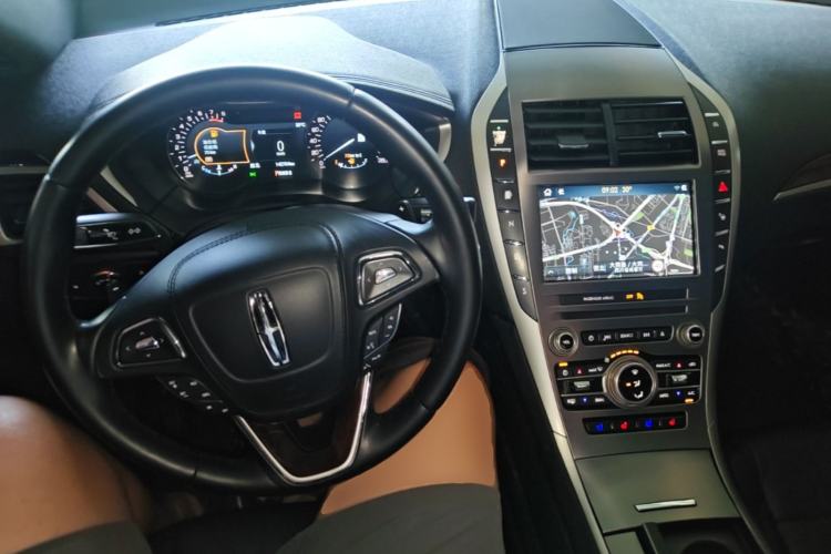 Used Lincoln MKZ 2017 2.0T Luxury Edition Center Console