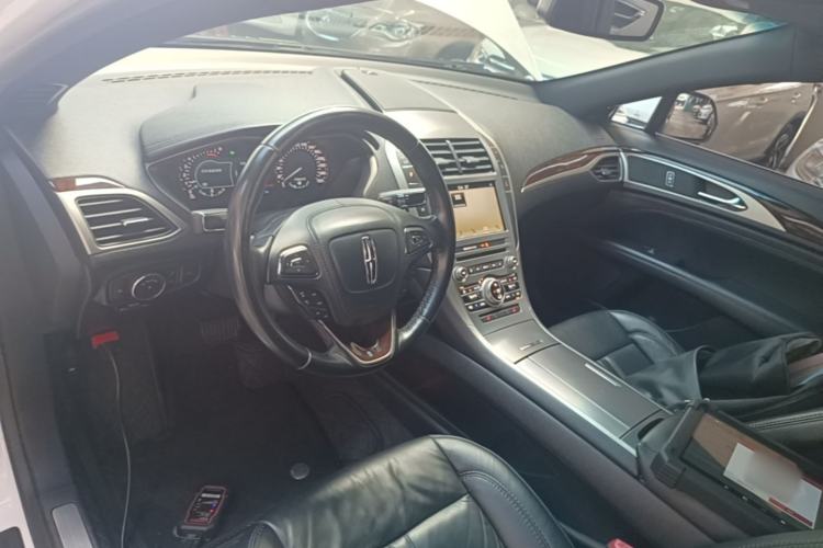 Used Lincoln MKZ 2017 2.0T Luxury Edition Center Console