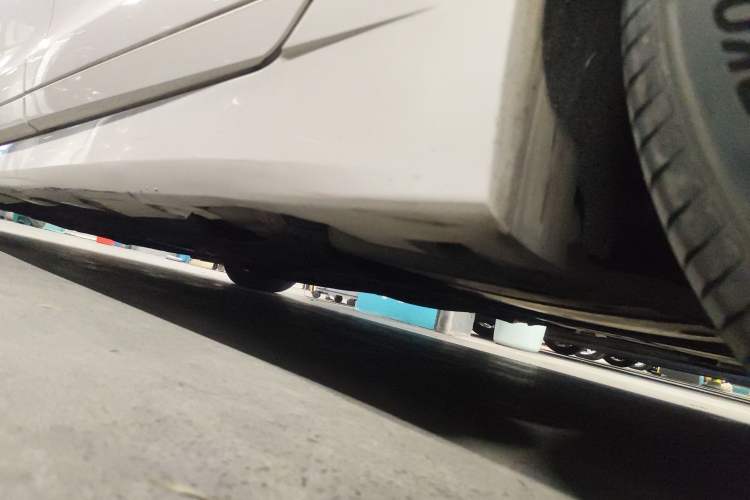 Used Lincoln MKZ 2017 2.0T Luxury Edition Chassis Rear Left