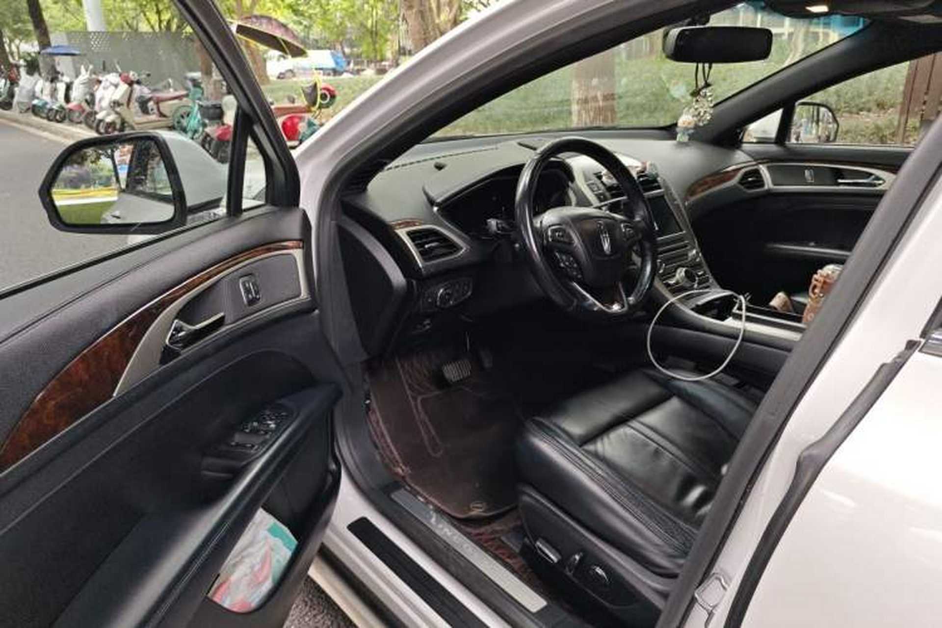 Used Lincoln MKZ 2017 2.0T Luxury Edition Driver Seat