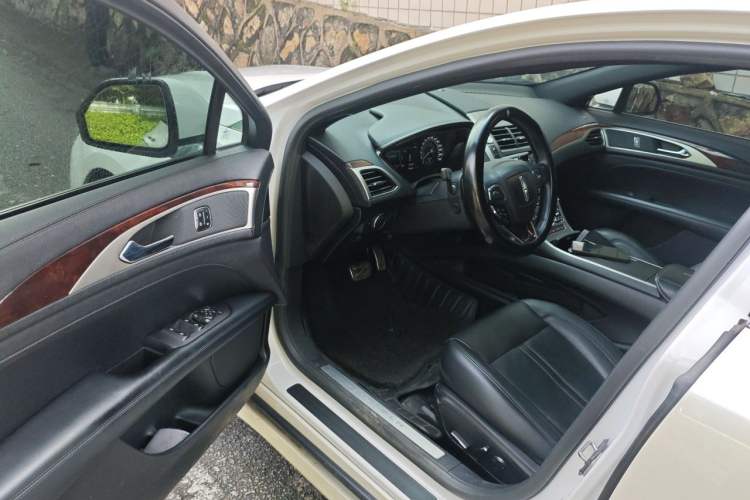 Used Lincoln MKZ 2017 2.0T Luxury Edition Driver Seat