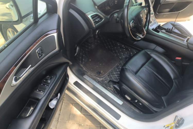 Used Lincoln MKZ 2017 2.0T Luxury Edition Driver Seat