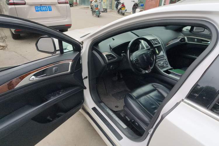 Used Lincoln MKZ 2017 2.0T Luxury Edition Driver Seat
