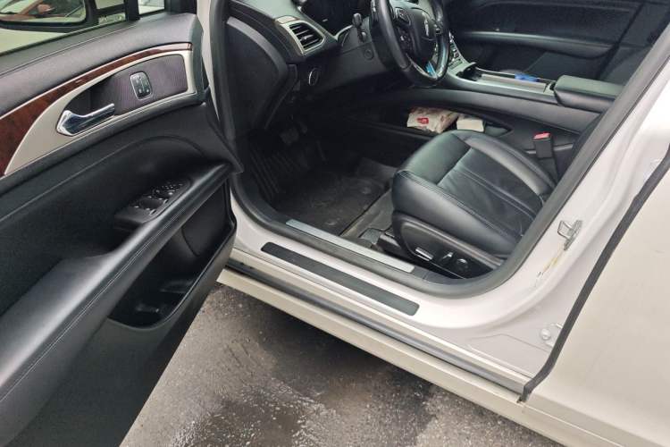 Used Lincoln MKZ 2017 2.0T Luxury Edition Driver Seat