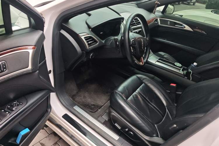 Used Lincoln MKZ 2017 2.0T Luxury Edition Driver Seat