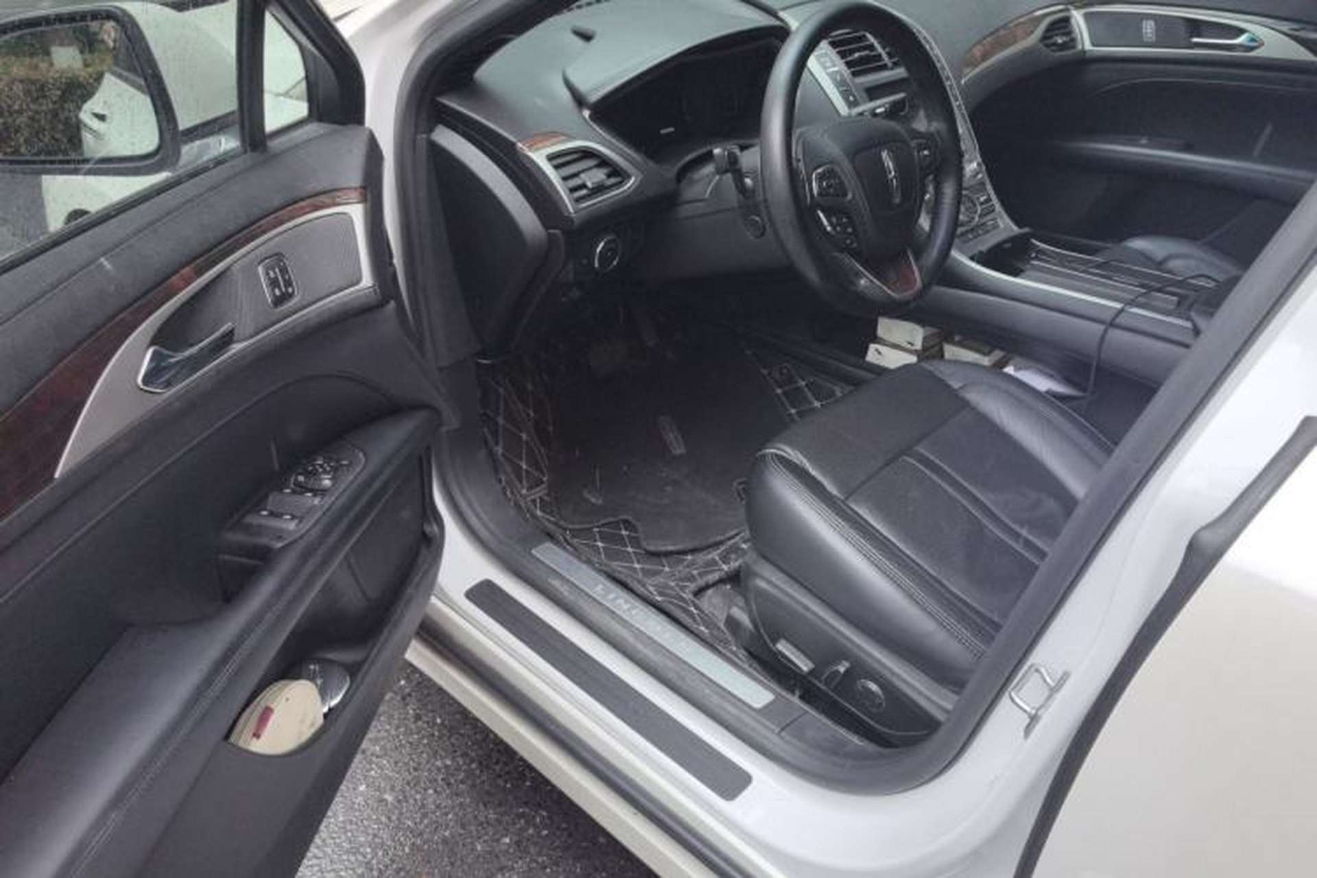 Used Lincoln MKZ 2017 2.0T Luxury Edition Driver Seat