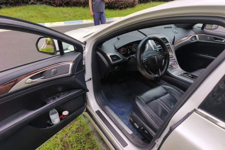 Used Lincoln MKZ 2017 2.0T Luxury Edition Driver Seat