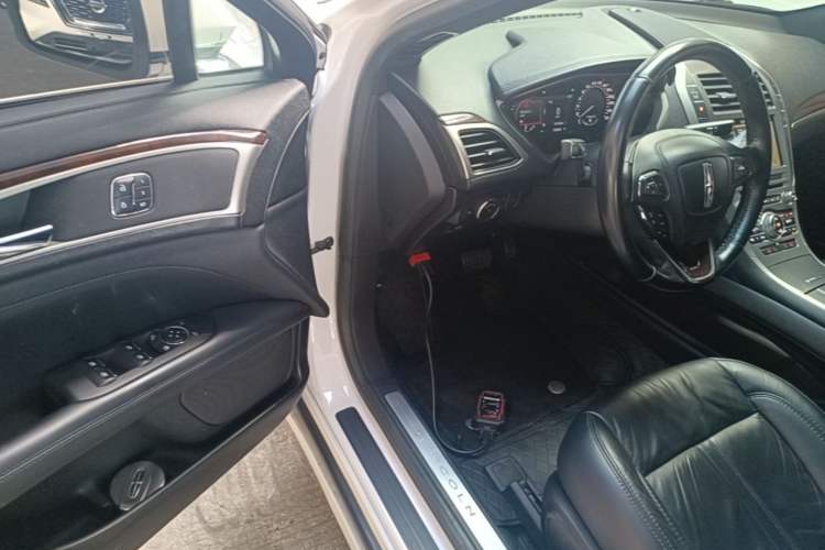 Used Lincoln MKZ 2017 2.0T Luxury Edition Driver Seat