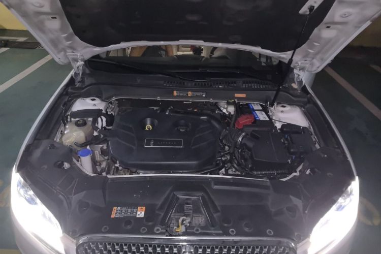 Used Lincoln MKZ 2017 2.0T Luxury Edition Engine Bay