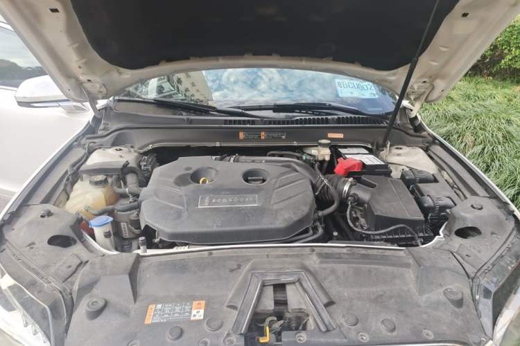 Used Lincoln MKZ 2017 2.0T Luxury Edition Engine Bay