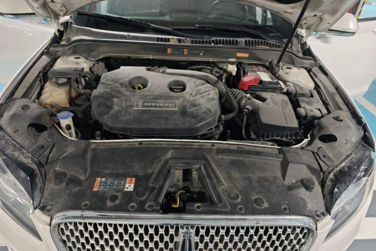 Used Lincoln MKZ 2017 2.0T Luxury Edition Engine Bay