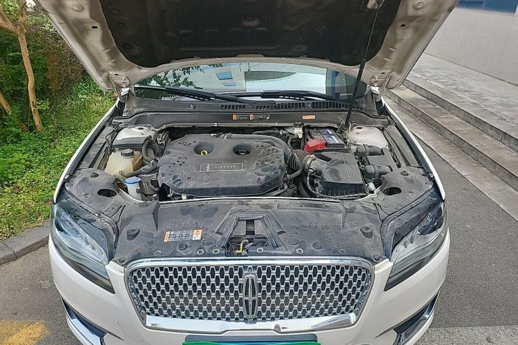 Used Lincoln MKZ 2017 2.0T Luxury Edition Engine Bay