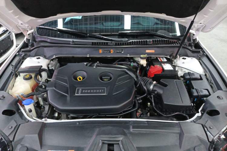 Used Lincoln MKZ 2017 2.0T Prestige Edition Engine Bay