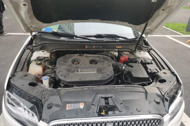 Used Lincoln MKZ 2017 2.0T Luxury Edition Engine Bay