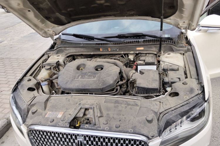 Used Lincoln MKZ 2017 2.0T Luxury Edition Engine Bay