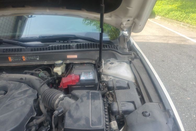 Used Lincoln MKZ 2017 2.0T Luxury Edition Engine Bay Left
