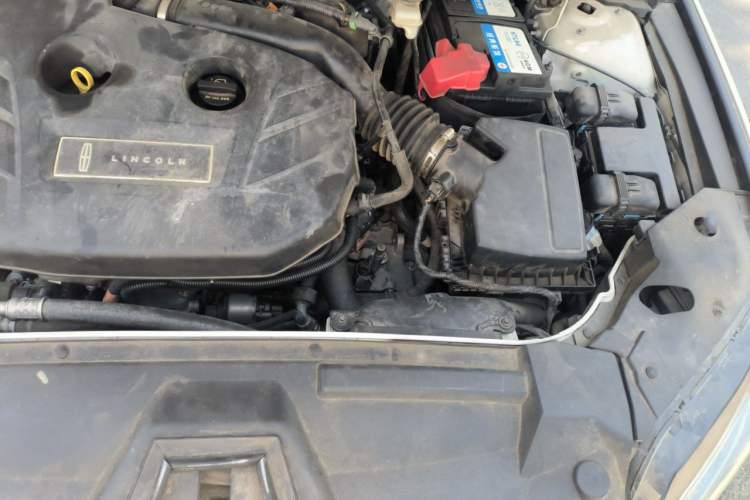 Used Lincoln MKZ 2017 2.0T Luxury Edition Engine Bay Left