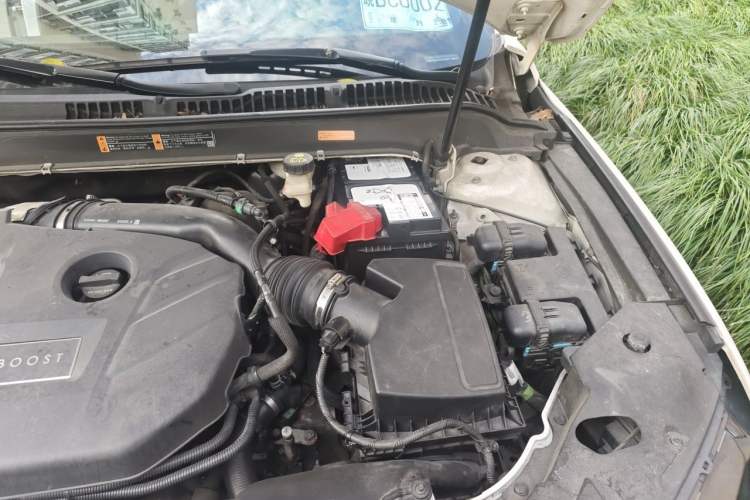 Used Lincoln MKZ 2017 2.0T Luxury Edition Engine Bay Left