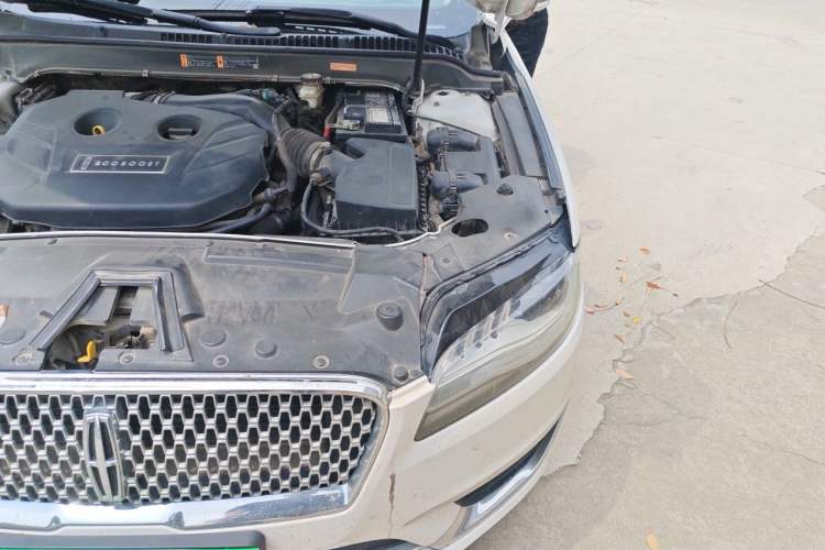 Used Lincoln MKZ 2017 2.0T Luxury Edition Engine Bay Left