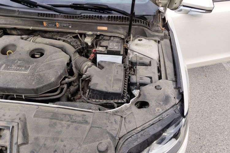 Used Lincoln MKZ 2017 2.0T Luxury Edition Engine Bay Left