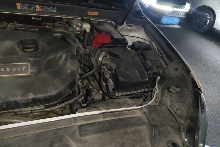 Used Lincoln MKZ 2017 2.0T Luxury Edition Engine Bay Left