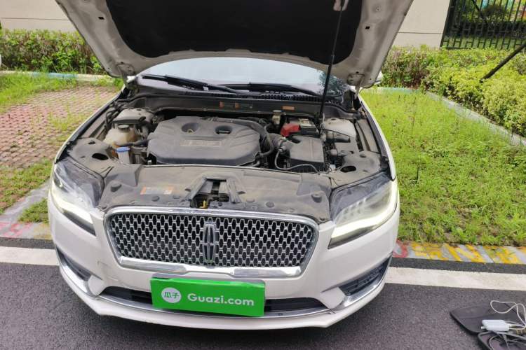 Used Lincoln MKZ 2017 2.0T Luxury Edition Engine Bay Left
